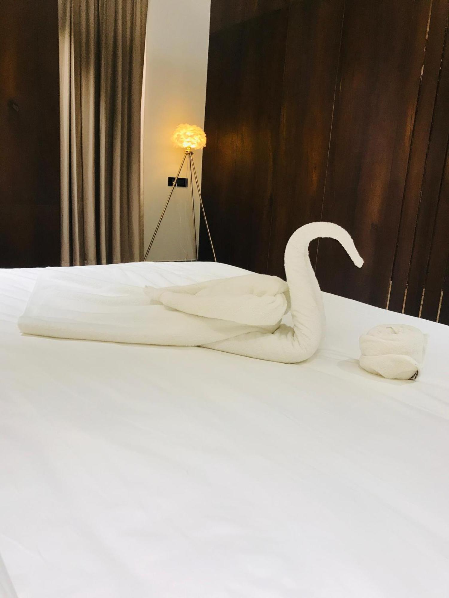 Hotel Midas Inn Mathura Exterior photo