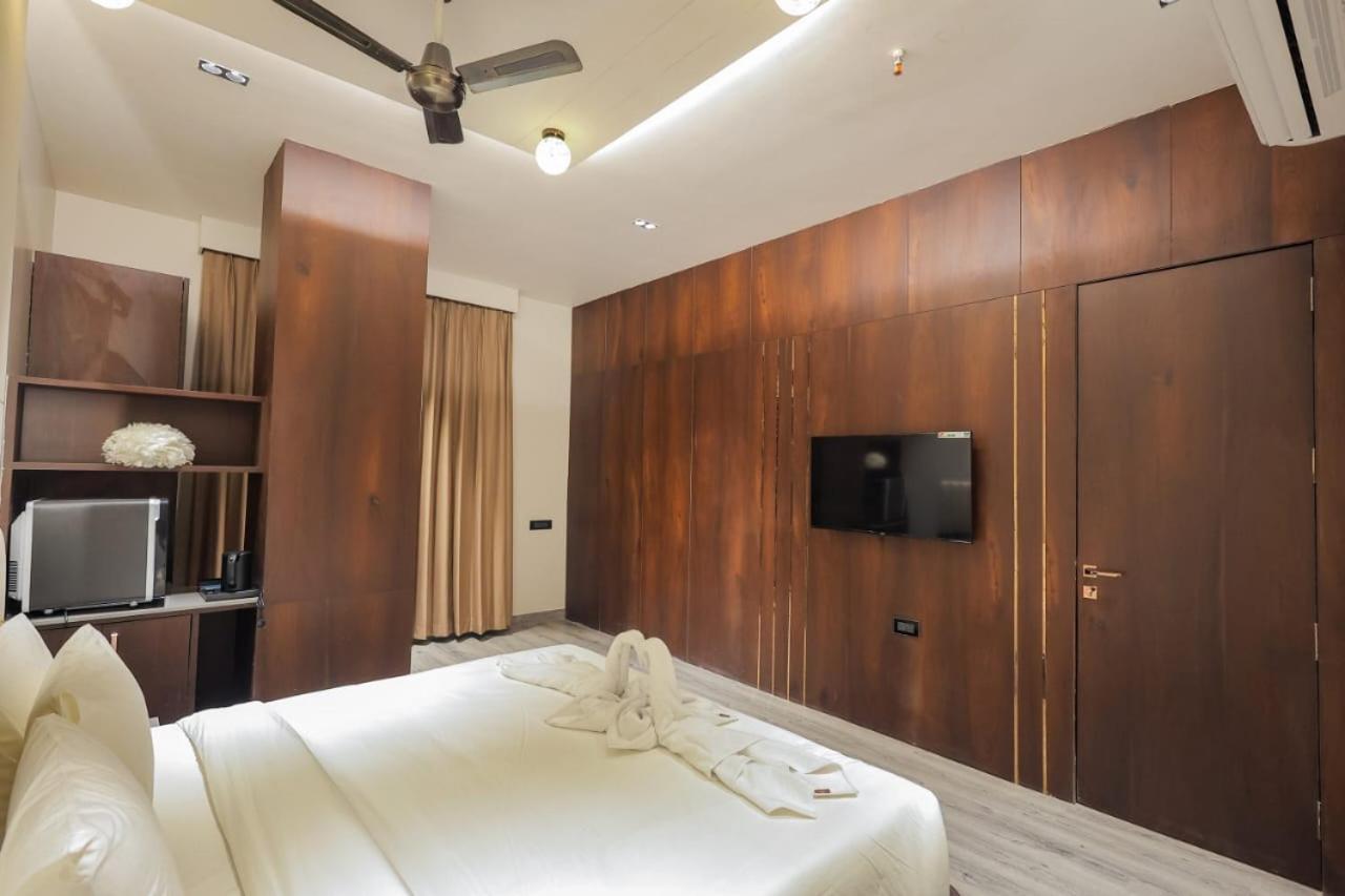 Hotel Midas Inn Mathura Exterior photo