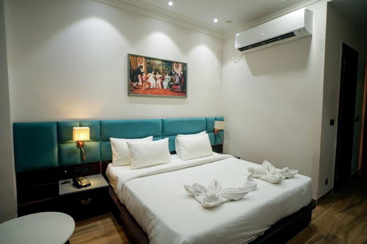 Hotel Midas Inn Mathura Exterior photo